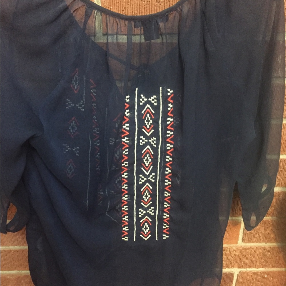 Embroidered top - Picture 3 of 3